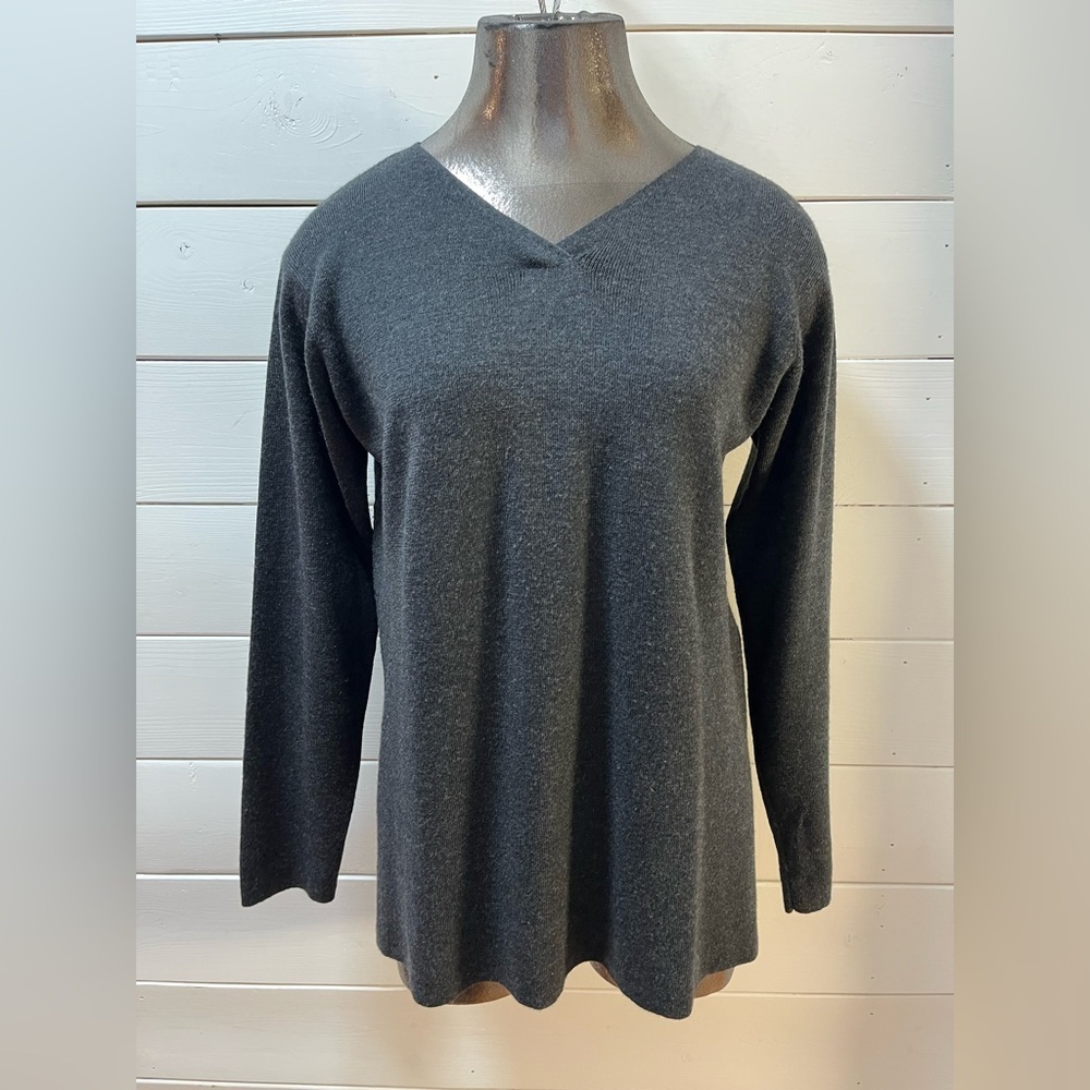 EILEEN FISHER Charcoal Merino Wool V-Neck Sweater – Size S - Picture 11 of 11